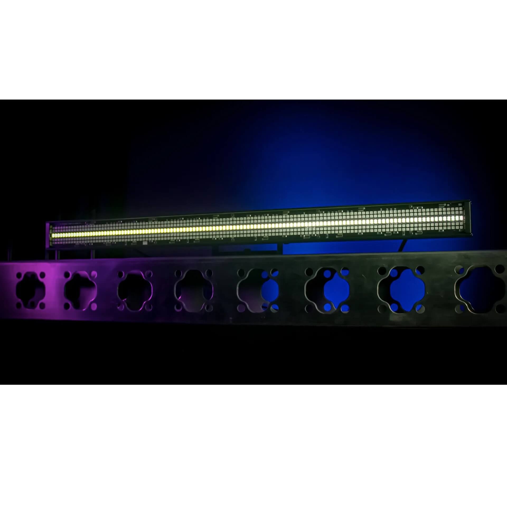 Blizzard Lighting StormChaser SuperHot - 1m LED Linear Effect Fixture