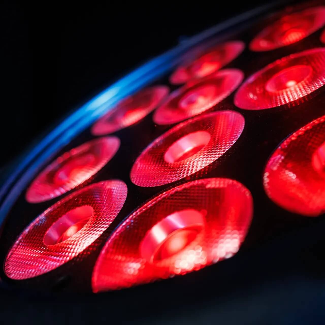 Blizzard ToughPAR Neo RGBL - High-Output LED Par Fixture, red