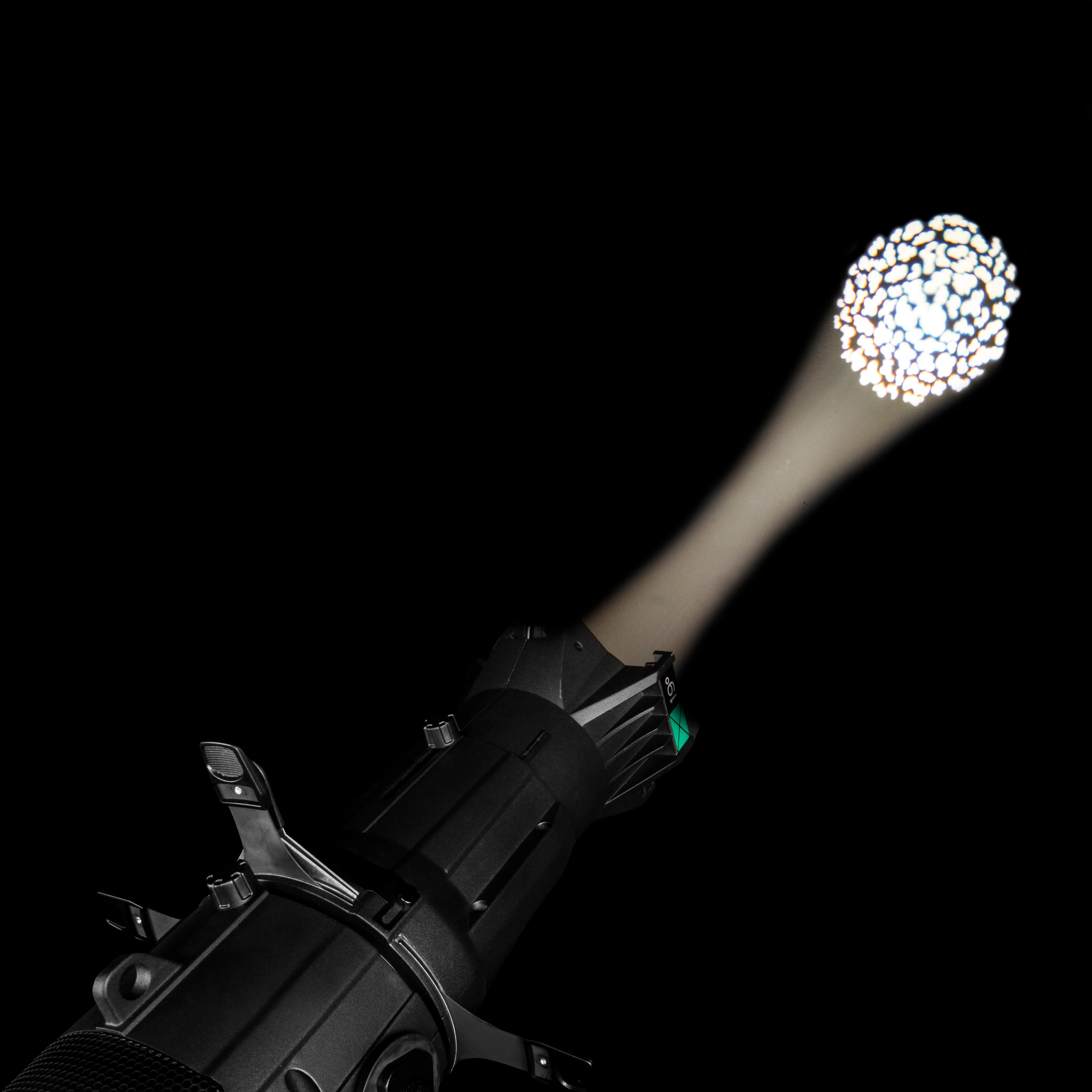 Chauvet Professional Ovation E-260CW - 230W Cool White LED Ellipsoidal
