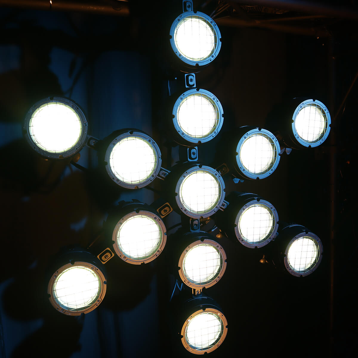 Elation SŌL I Blinder - 250W RGBLAW LED Modular Blinder, combo 1