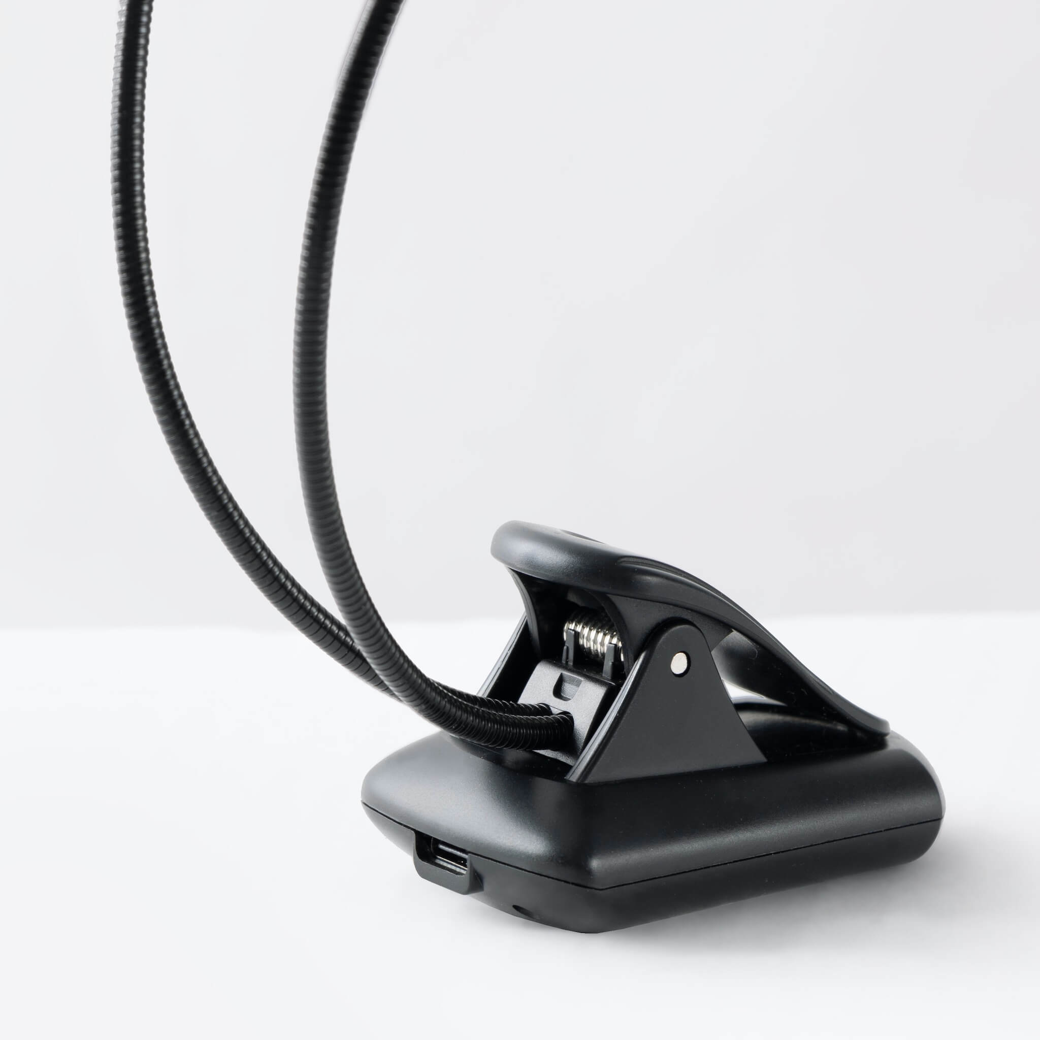 Konig & Meyer 12259 - Dual Head 2 LED FlexLight, Rechargeable Music Stand Light, base