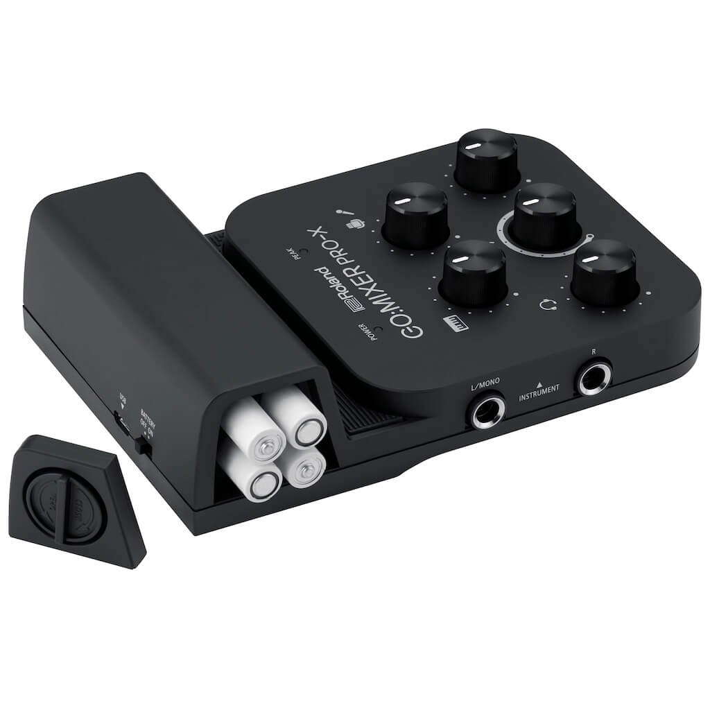 Roland GO:MIXER PRO-X - Audio Mixer for Smartphones, batteries