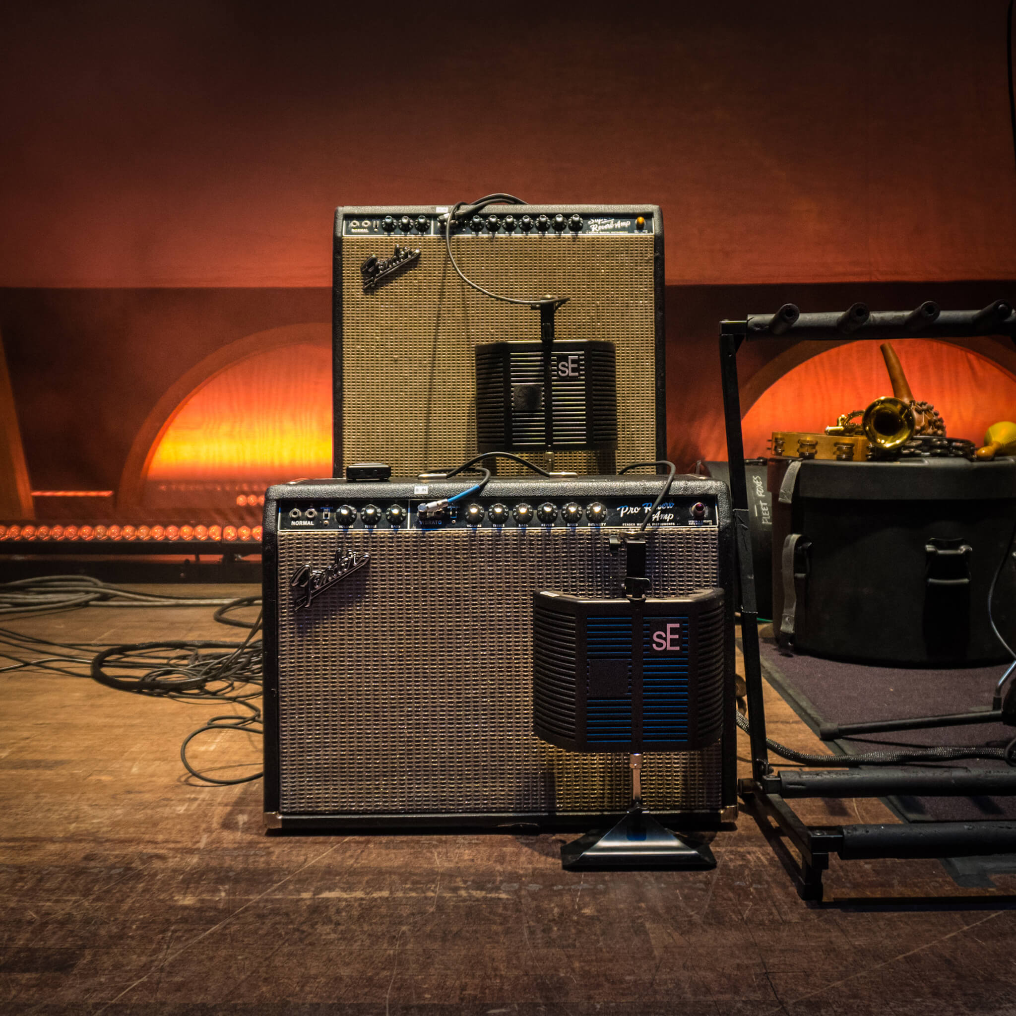 sE Electronics guitaRF - Portable Isolation Filter for Dual Micing of Guitar Amps, on stage with Fleet Foxes