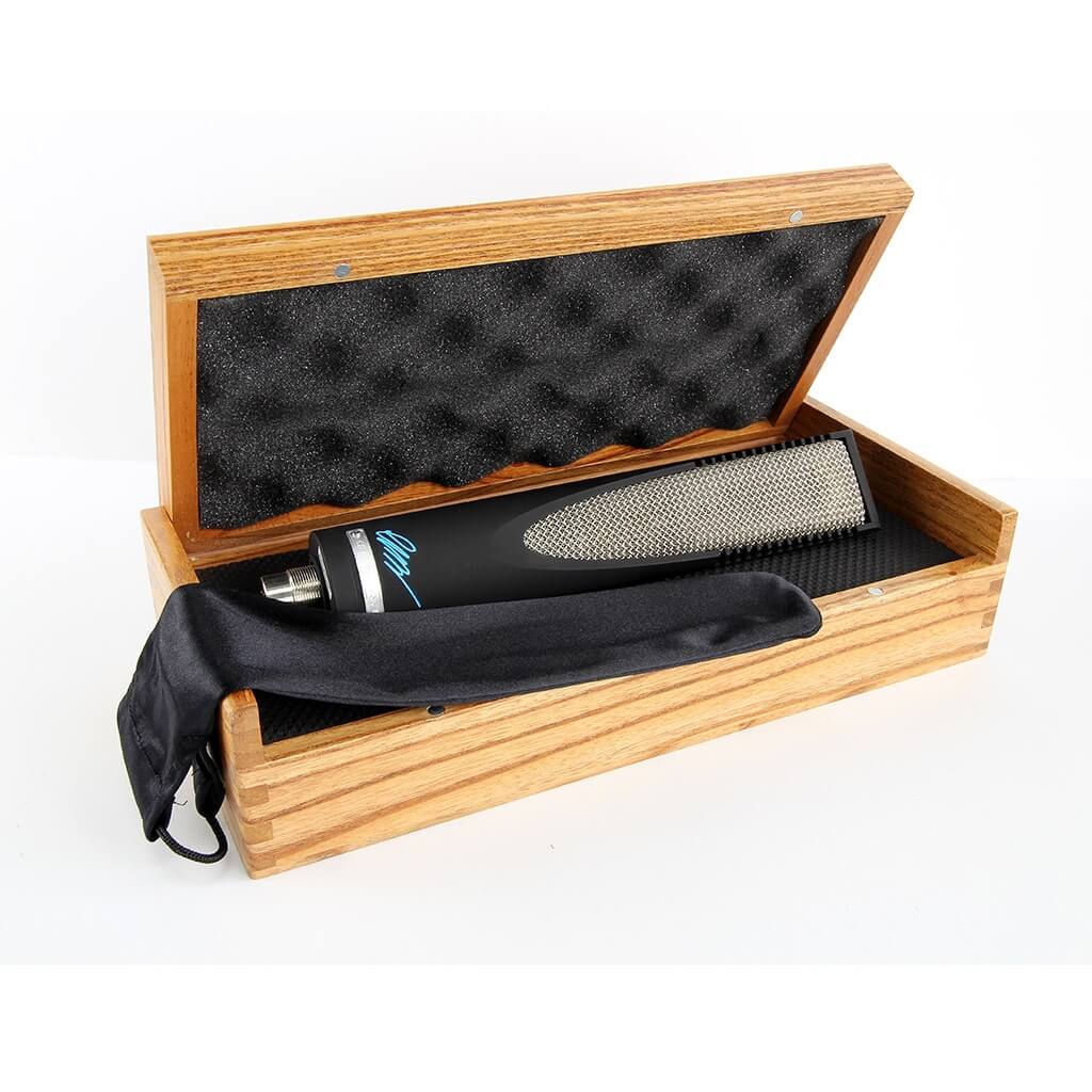 sE Electronics RNR1 - Rupert Neve Signature Active Ribbon Microphone, in a wood box