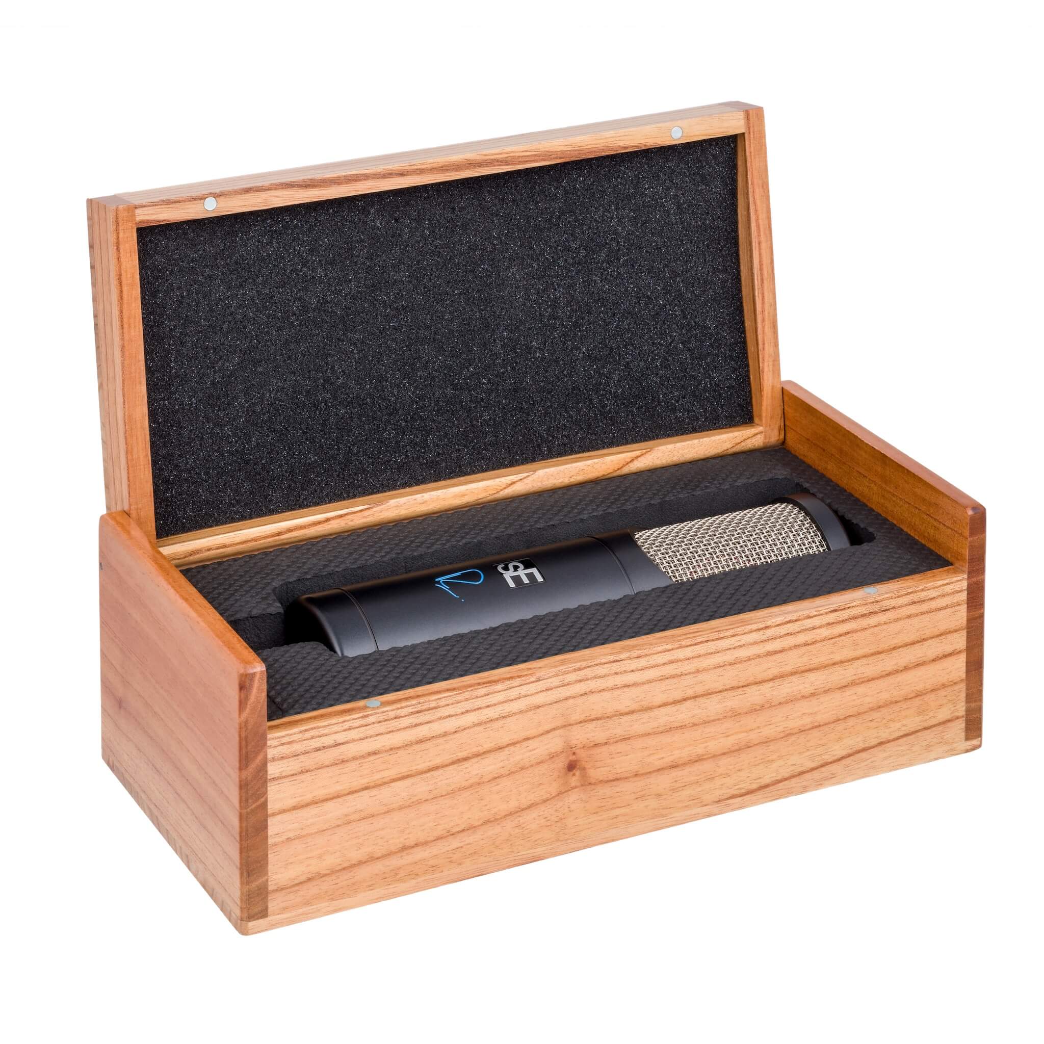 sE Electronics RNT - Rupert Neve Signature Multi Pattern Tube Microphone, woodbox