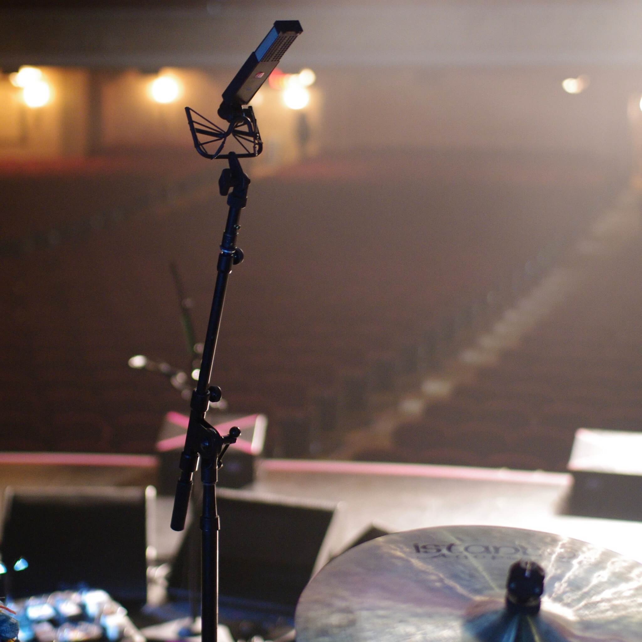 sE Electronics VR2 - Active Ribbon Microphone with Shockmount, in use overhead