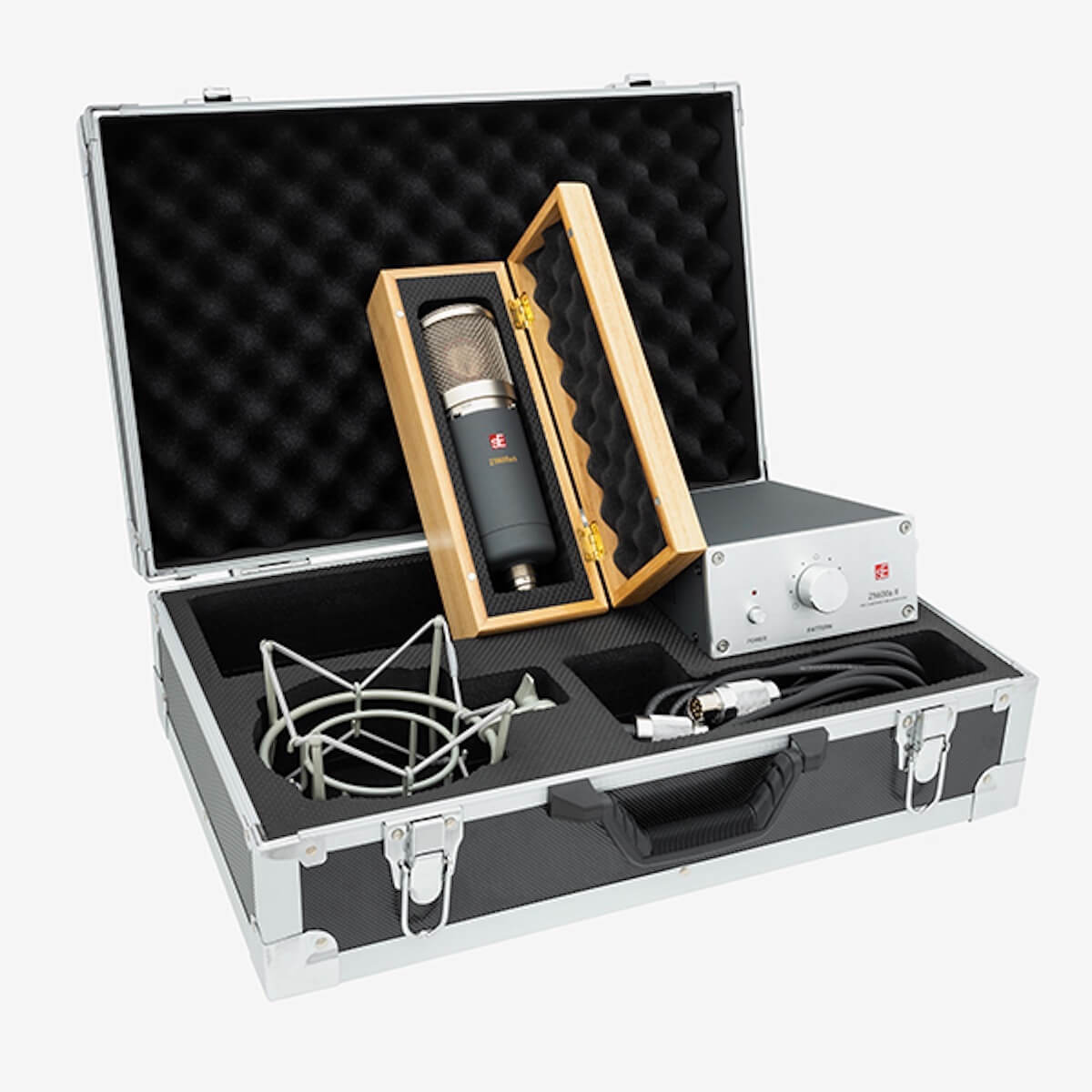 sE Electronics Z5600a II - Multi Pattern Large Diaphragm Condenser Microphone, case opened