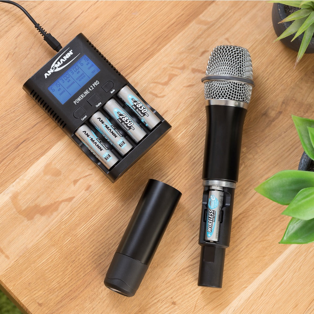 Ansmann Powerline 4.2 Pro - AA/AAA NiMH Battery Desktop Charger with wireless microphone