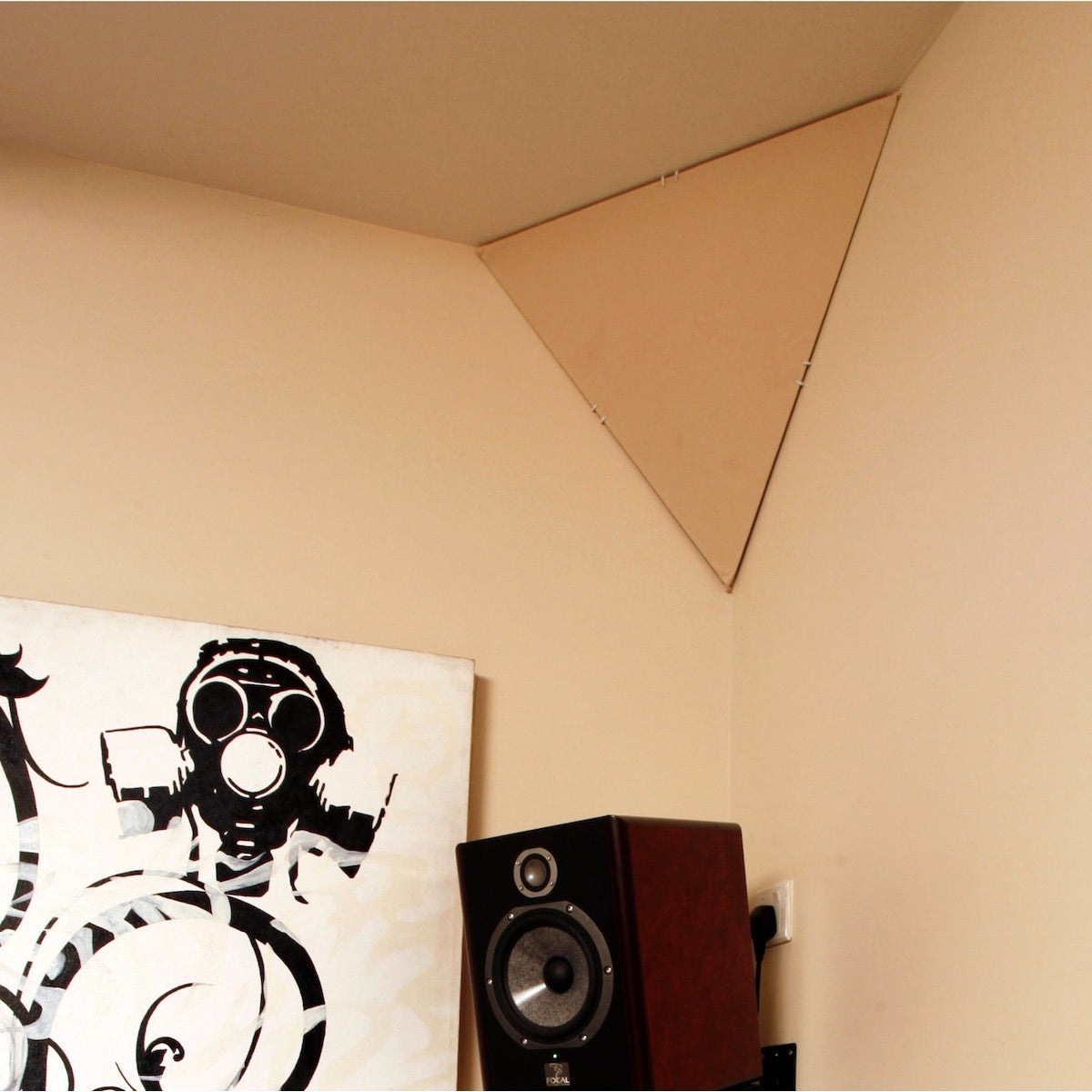 Primacoustic Cumulus - Triangular Broadband Acoustic Corner Trap