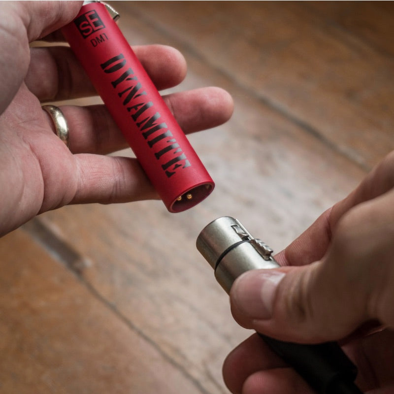 sE Electronics DM1 Dynamite - Active In-line Microphone Preamp, XLR connection
