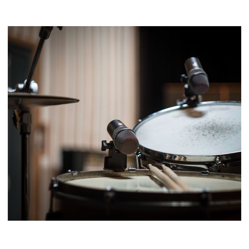 Two sE Electronics V Clamp - Drum Microphone Mounts closeup