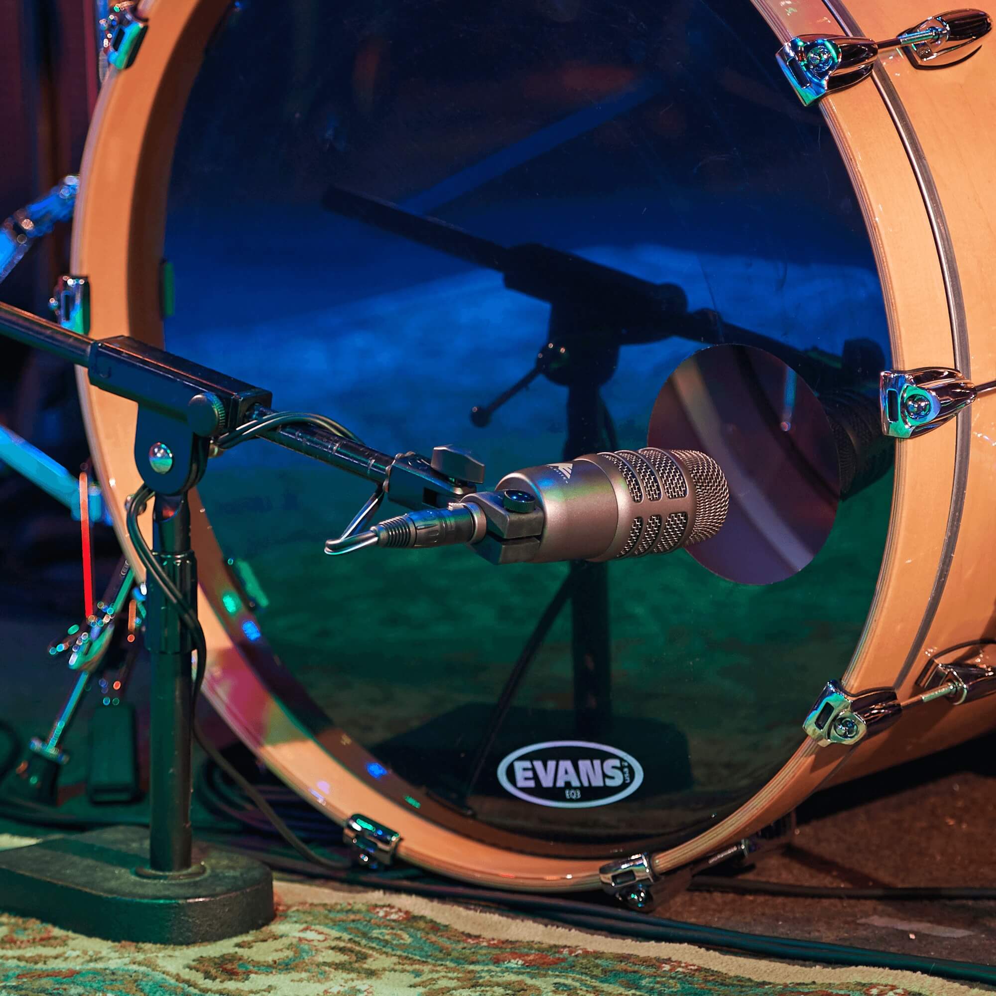 Audio-Technica AE2500 - Dual-element Cardioid Instrument Microphone, mounted in front of a kick drum