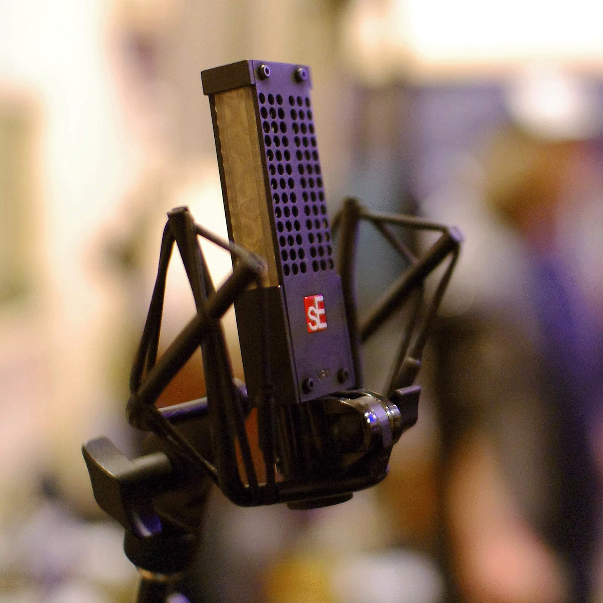 sE Electronics VR1 - Passive Ribbon Microphone, in use