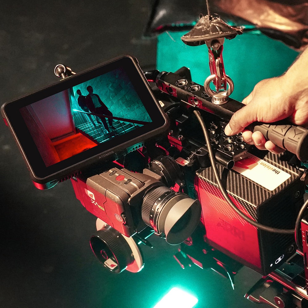 Atomos Shinobi 7 in use