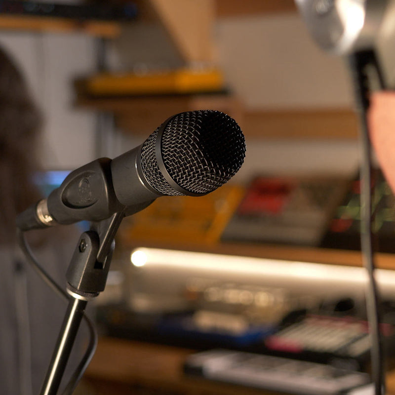 Earthworks SR117 - Supercardioid Vocal Condenser Microphone, shown in the studio