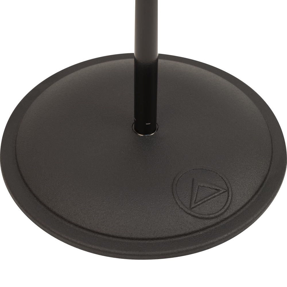 Ultimate Support LIVE-MC-70B - One Hand Microphone Stand, Round Base, base closeup